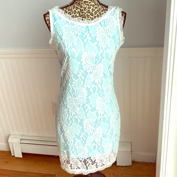 Dresses & Skirts - Lace aqua and white midi dress M